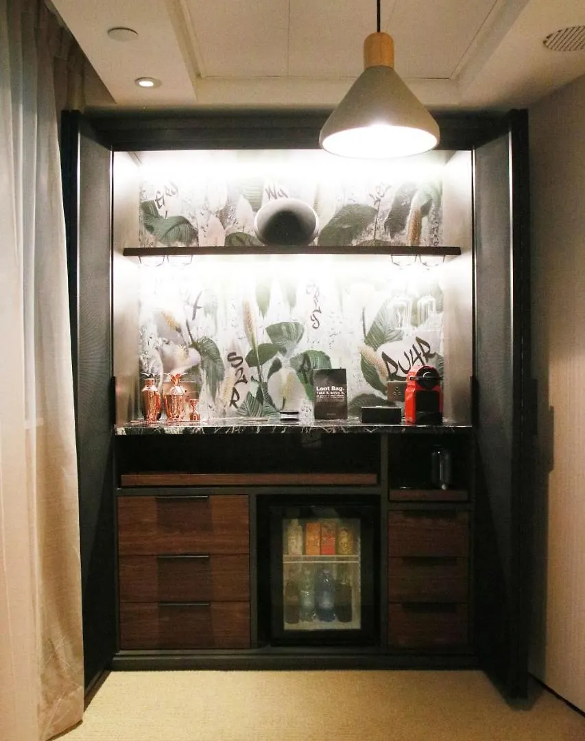 Ovolo Central Hong Kong 5*,
